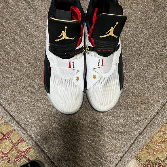 Nike Air Jordan 33 ‘Future Flight’ - Picture 4 of 7